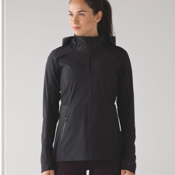 Lululemon Sleet Sprinter Jacket Color Black Rain - Picture 1 of 3